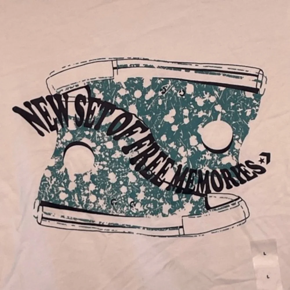 Converse Green High Tops‎ Graphic Tee White Green Knit Short Sleeve L